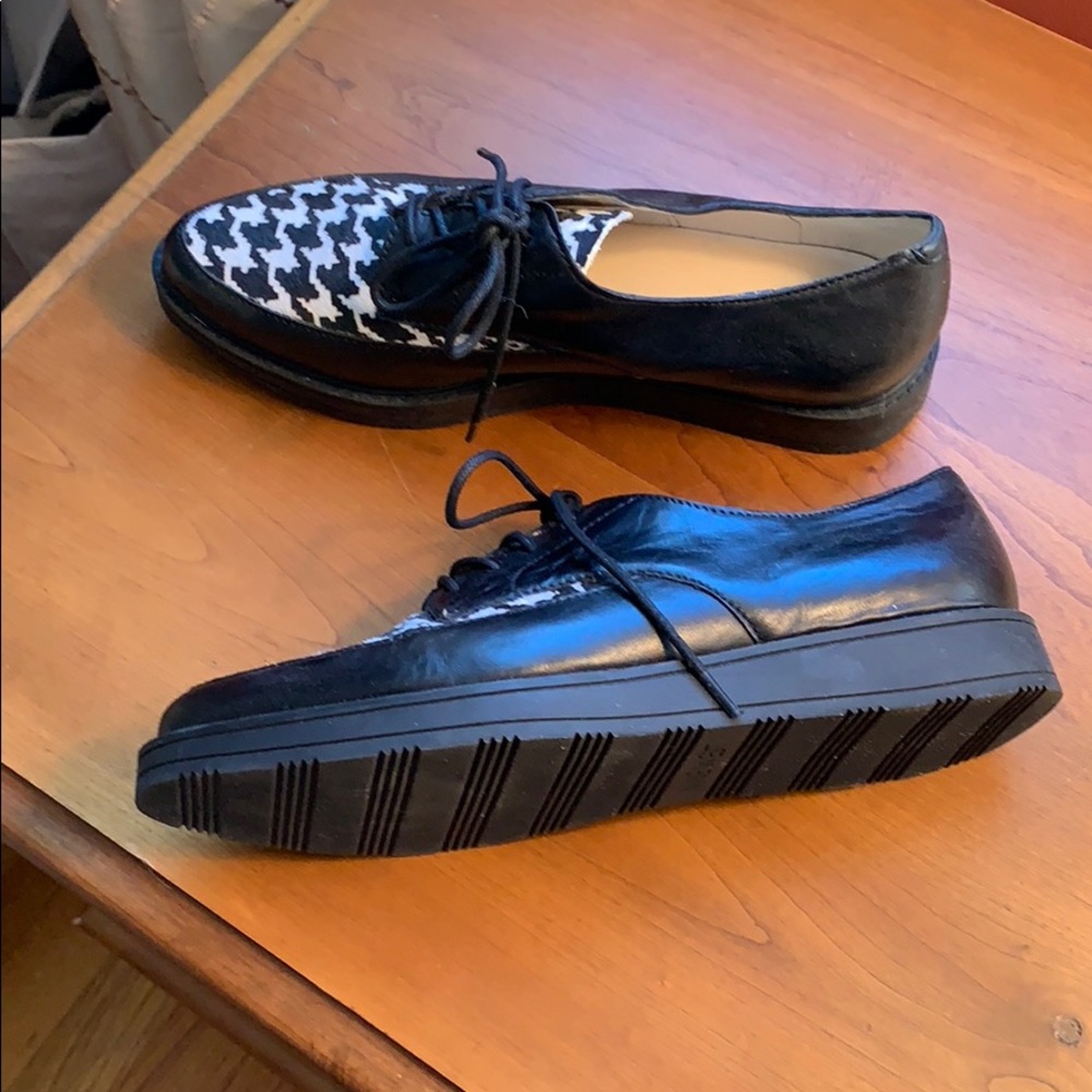 Shoes - Picture 3 of 5